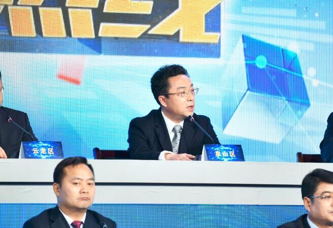 泉山区区长李勇